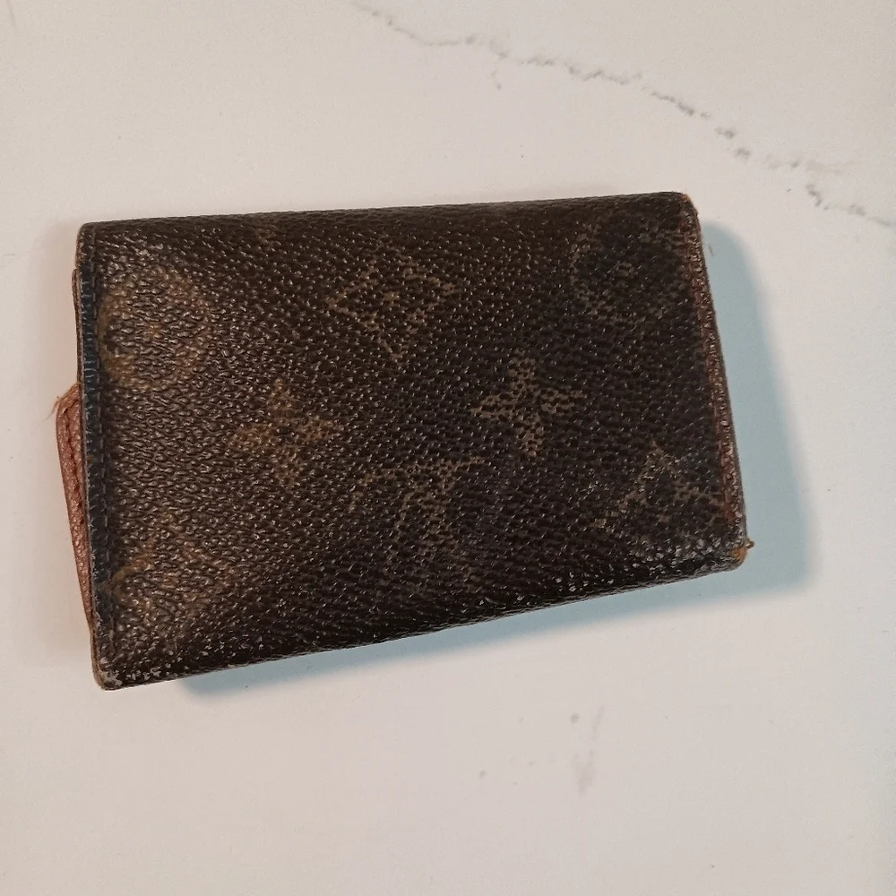Authentic LOUIS VUITTON Monogram Multicles 6 Key Case